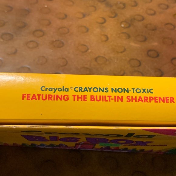 Vintage Crayola Crayon Big Box 96 Crayons with Built in Sharpener 1992 - Picture 12 of 12